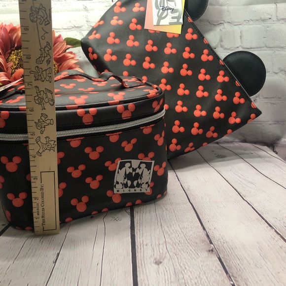 🛍🛍SOLD Mickey Mouse cosmetic bags - Picture 2 of 4